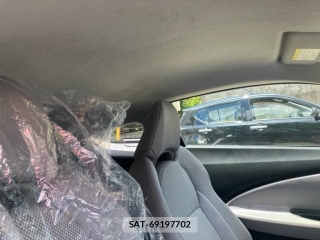 Honda CR-Z 2010-05 7875944-18