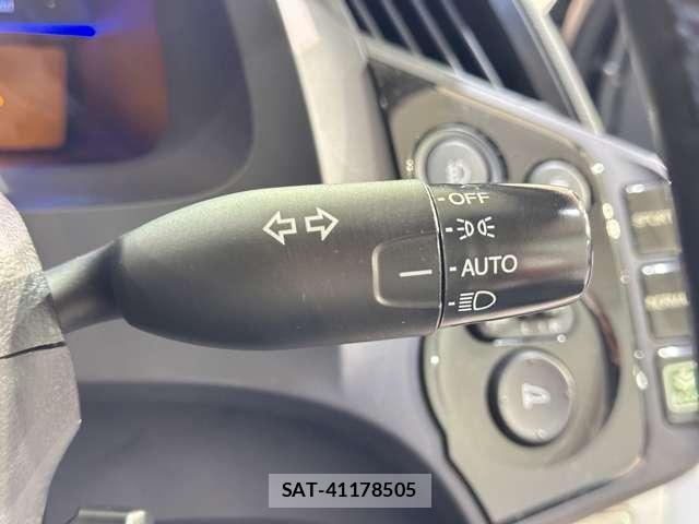 Honda CR-Z 2012-06 8129552-11
