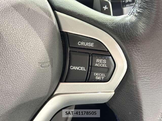 Honda CR-Z 2012-06 8129552-12