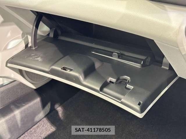 Honda CR-Z 2012-06 8129552-22