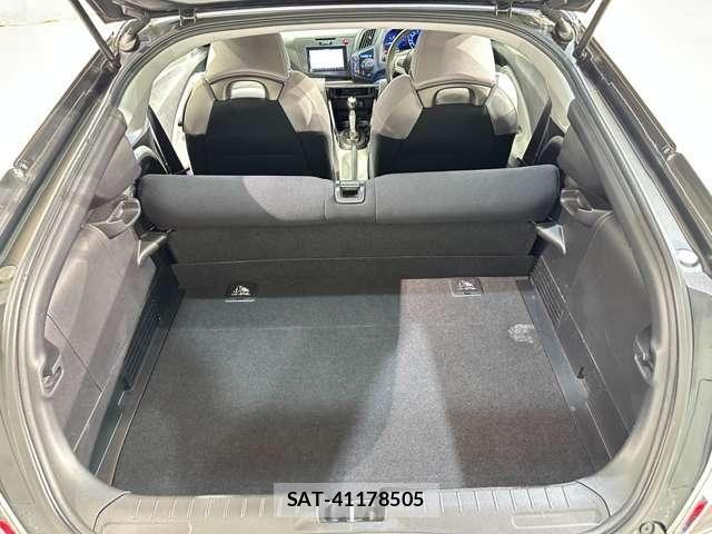 Honda CR-Z 2012-06 8129552-24