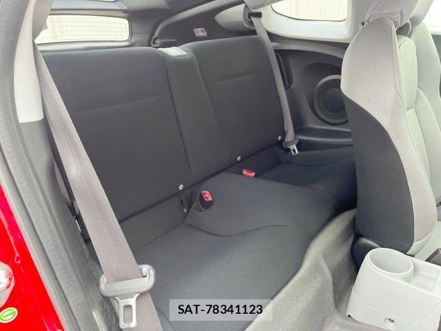 Honda CR-Z 2010-06 8129539-9