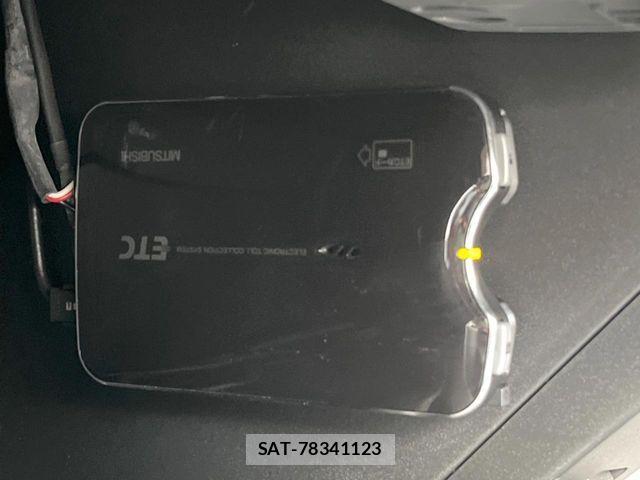 Honda CR-Z 2010-06 8129539-7