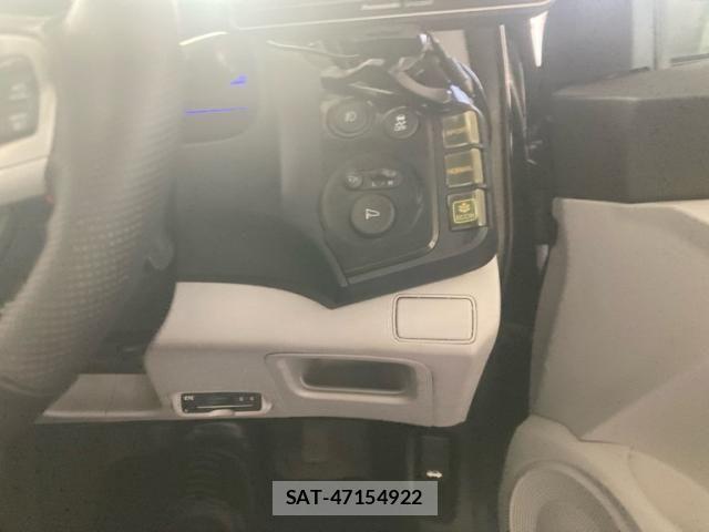Honda CR-Z 2010-02 8229445-15