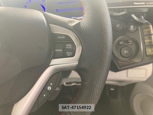 Honda CR-Z 2010-02 8229445-17