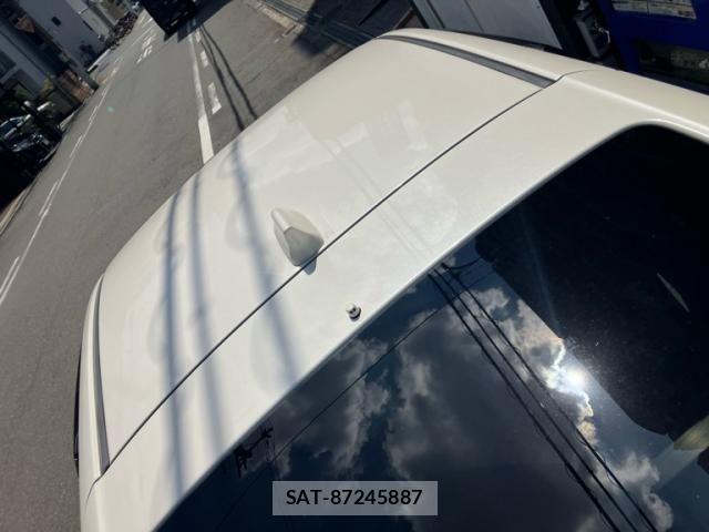 Honda CR-Z 2011-03 8244942-6