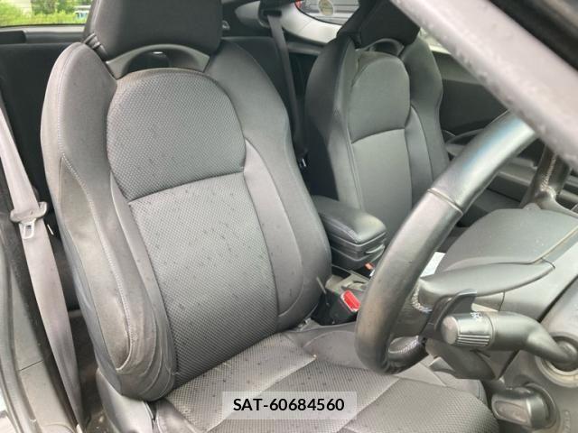 Honda CR-Z 2012-12 8244943-14