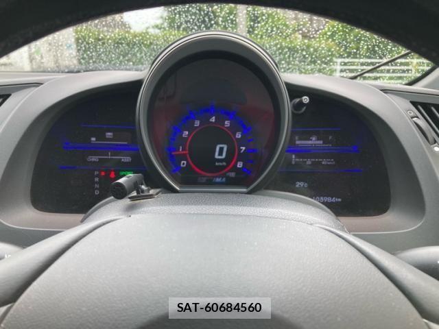 Honda CR-Z 2012-12 8244943-17