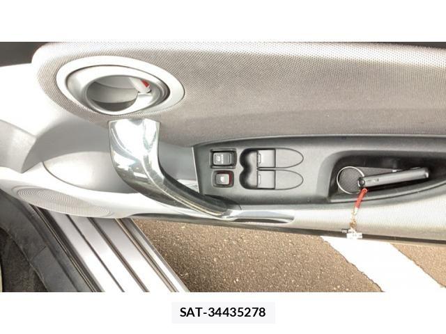 Honda CR-Z 2010-03 8335413-10