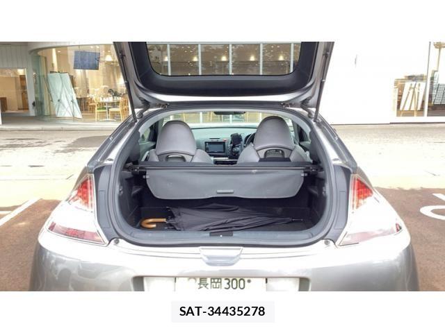 Honda CR-Z 2010-03 8335413-7