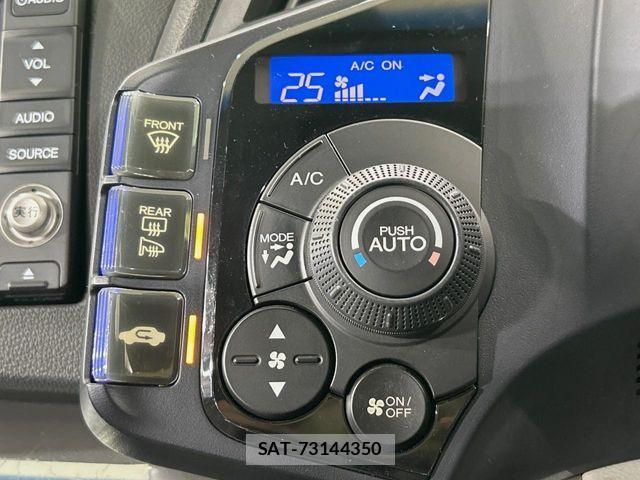 Honda CR-Z 2010-02 8335411-6