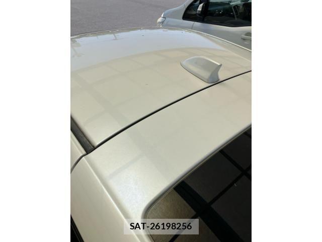 Honda CR-Z 2010-06 8335412-12