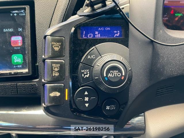 Honda CR-Z 2010-06 8335412-21