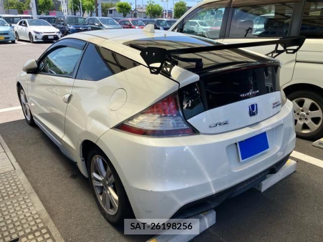 Honda CR-Z 2010-06 8335412-8