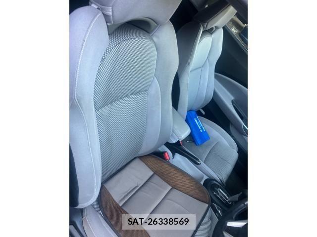 Honda CR-Z 2011-02 8354261-9