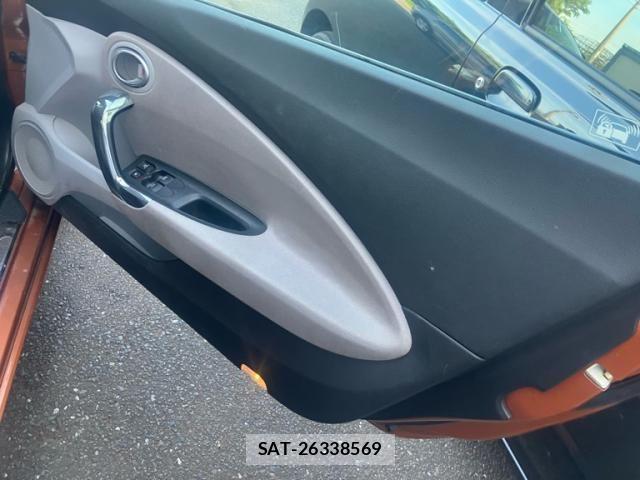 Honda CR-Z 2011-02 8354261-8