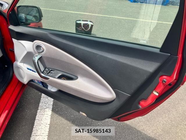 Honda CR-Z 2010-07 8411842-10