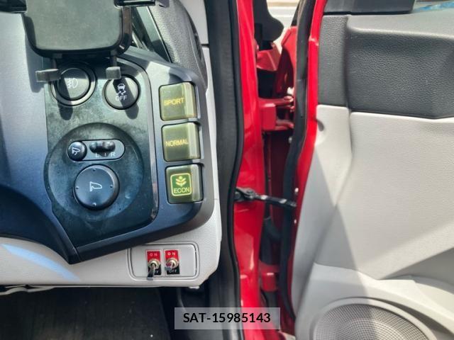 Honda CR-Z 2010-07 8411842-18