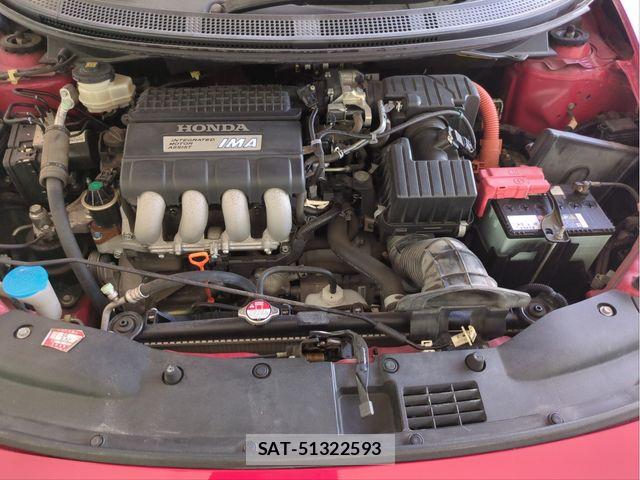 Honda CR-Z 2012-03 8411101-24