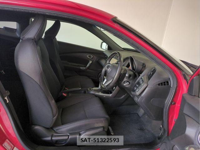 Honda CR-Z 2012-03 8411101-26