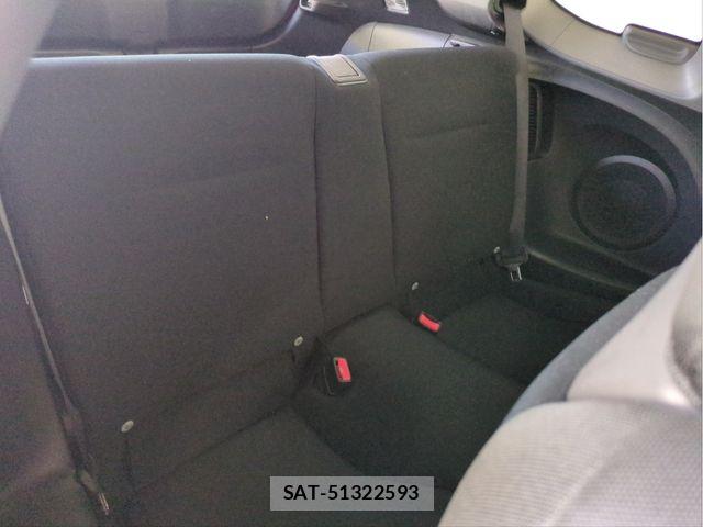 Honda CR-Z 2012-03 8411101-27