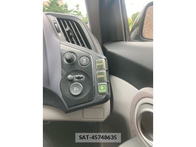 Honda CR-Z 2010-06 8457256-17