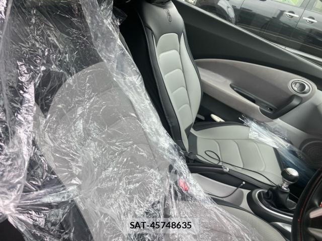 Honda CR-Z 2010-06 8457256-22