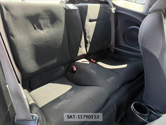 Honda CR-Z 2012-05 8626322-17