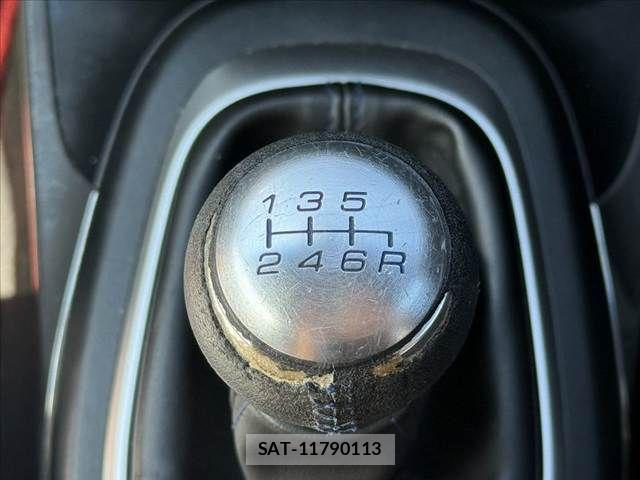 Honda CR-Z 2012-05 8626322-3