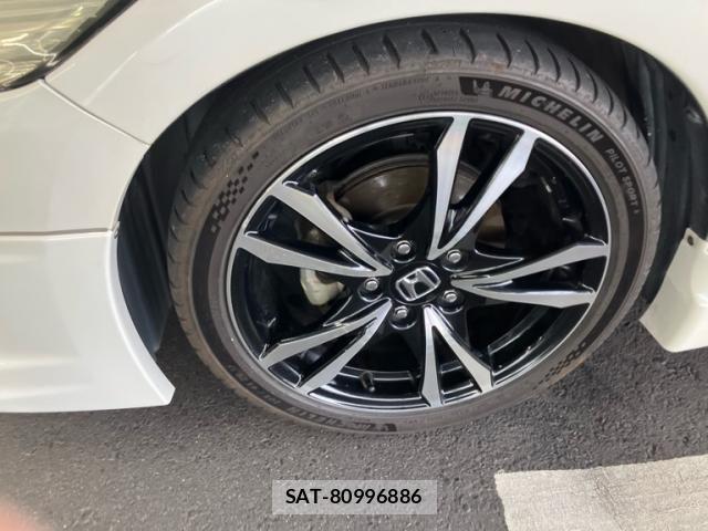 Honda CR-Z 2010-08 8658596-6