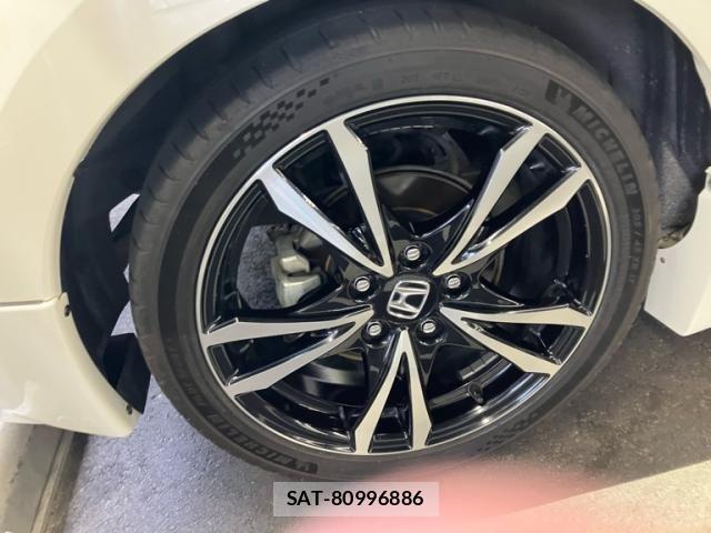 Honda CR-Z 2010-08 8658596-7