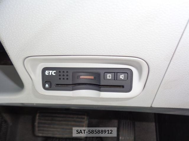 Honda CR-Z 2010-04 8685366-11