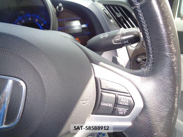 Honda CR-Z 2010-04 8685366-14