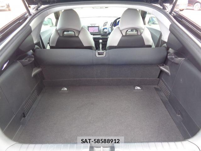 Honda CR-Z 2010-04 8685366-20
