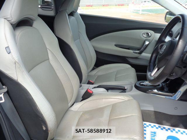 Honda CR-Z 2010-04 8685366-7