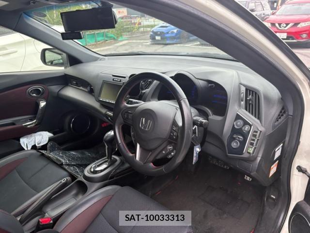 Honda CR-Z 2013-02 8741466-8