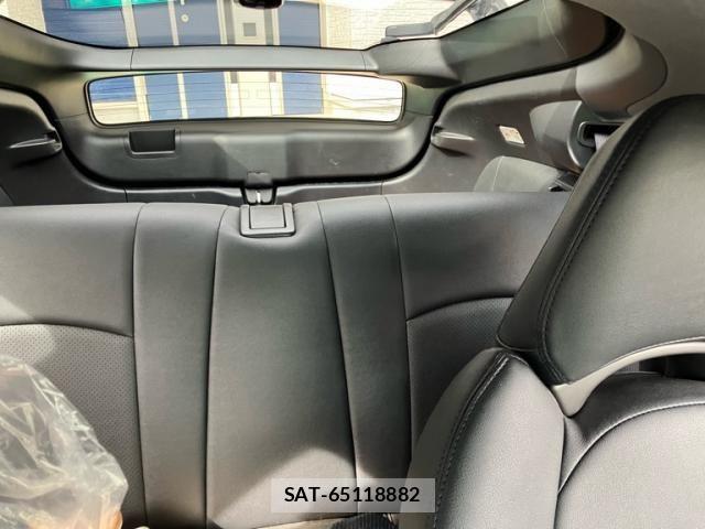 Honda CR-Z 2011-10 8741467-10
