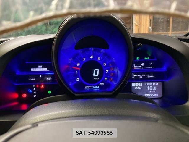Honda CR-Z 2012-07 8795652-13