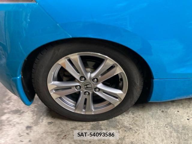 Honda CR-Z 2012-07 8795652-6