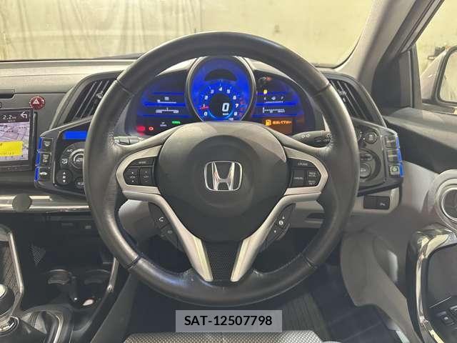 Honda CR-Z 2010-06 8795653-9