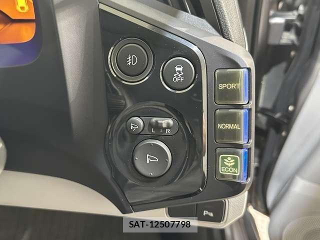 Honda CR-Z 2010-06 8795653-14