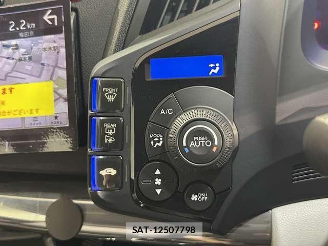 Honda CR-Z 2010-06 8795653-15