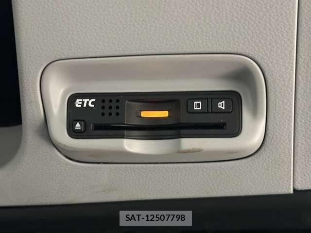 Honda CR-Z 2010-06 8795653-17