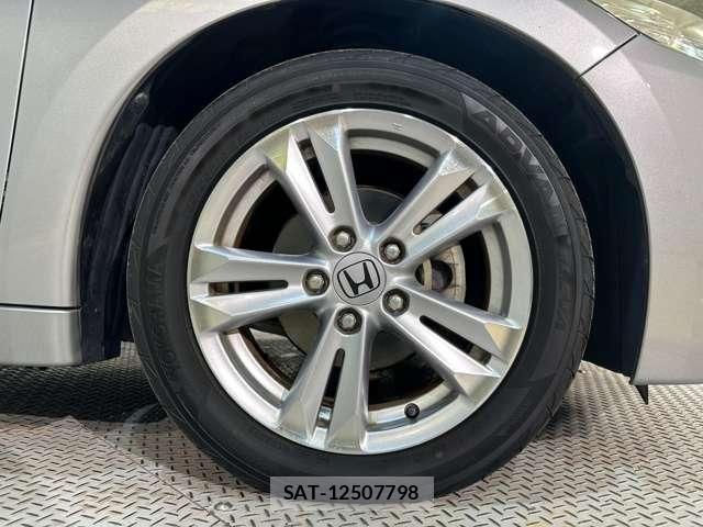Honda CR-Z 2010-06 8795653-29