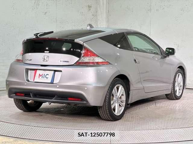 Honda CR-Z 2010-06 8795653-4
