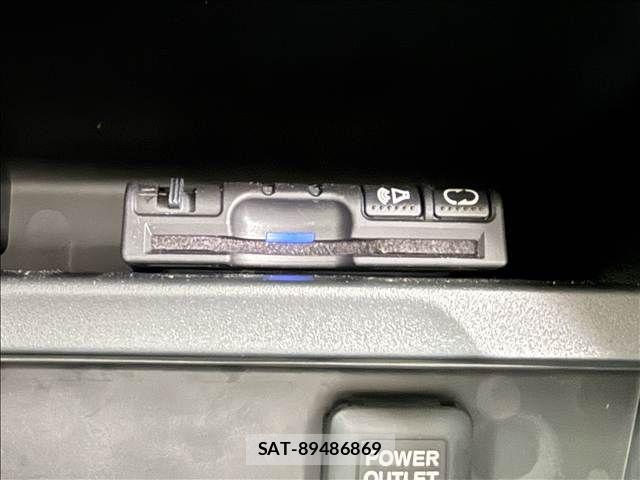 Honda CR-Z 2013-10 8828464-12