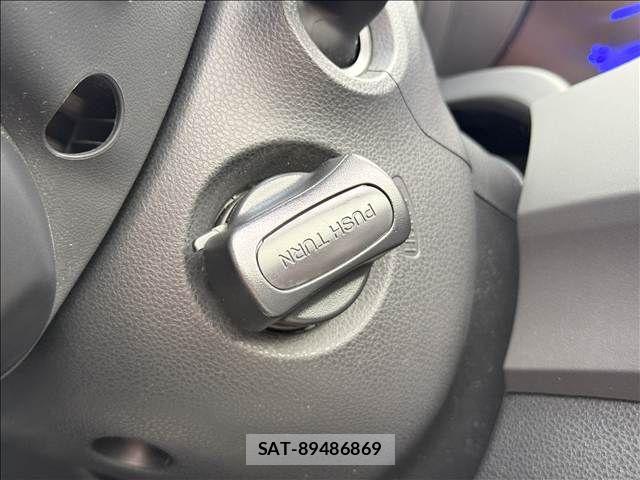 Honda CR-Z 2013-10 8828464-13