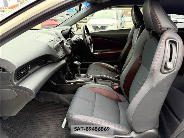 Honda CR-Z 2013-10 8828464-24