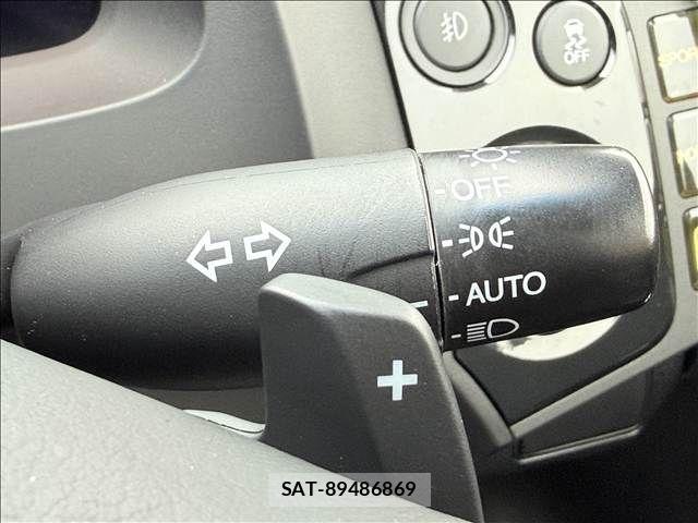 Honda CR-Z 2013-10 8828464-26