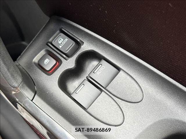 Honda CR-Z 2013-10 8828464-28